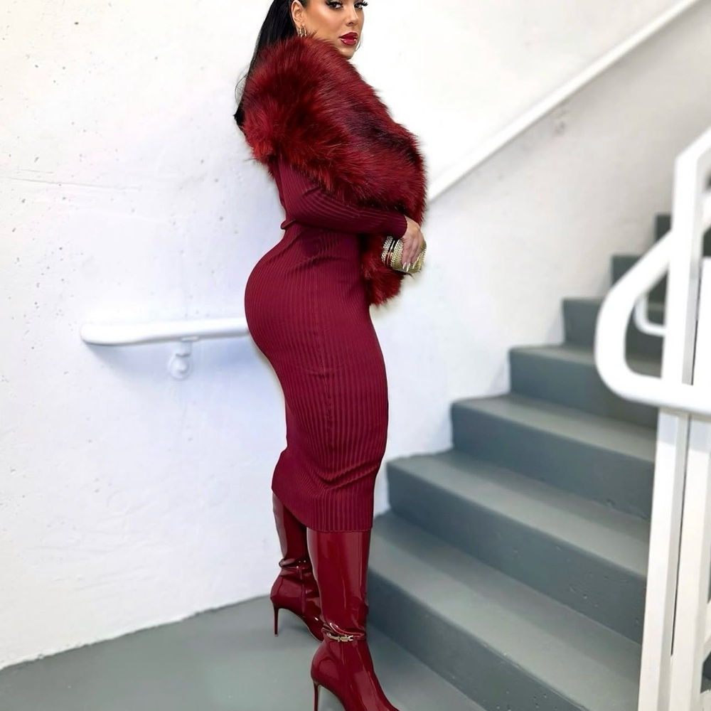 Elegant Red Ribbed off the shoulder dress